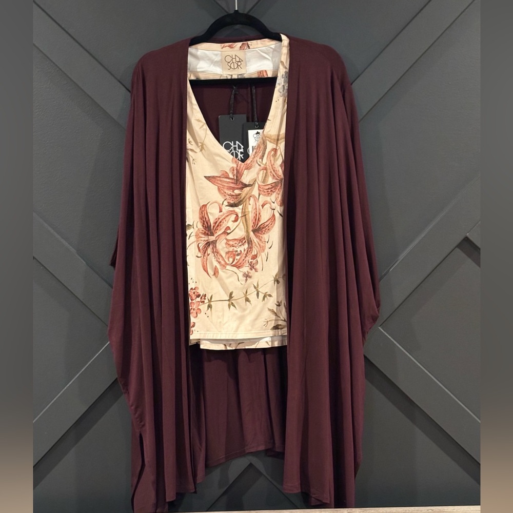 NWT Chaser Set Floral Top and Kimono